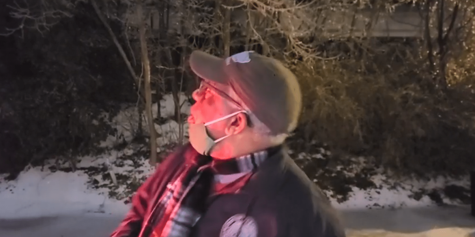 mayor get hit by falling ice