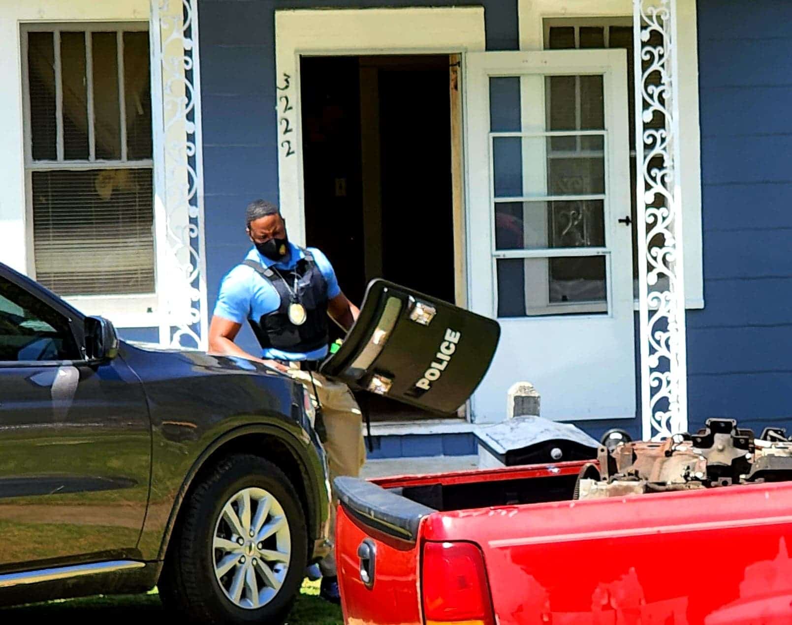 A VPD officer was observed carrying a shield. Photo by David Day