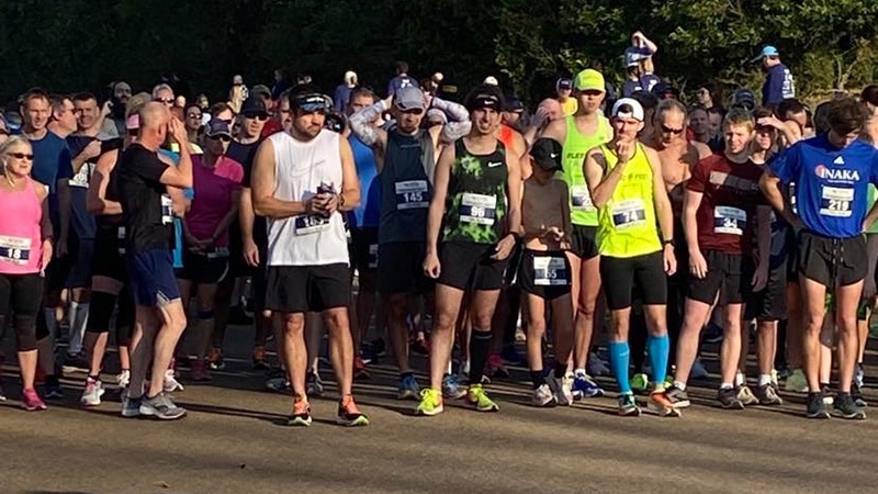 racers line up for 10k
