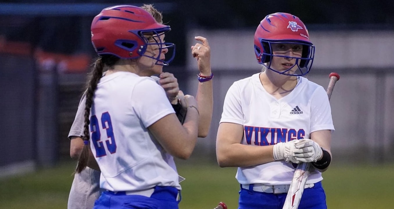 Lady Vikes softball team