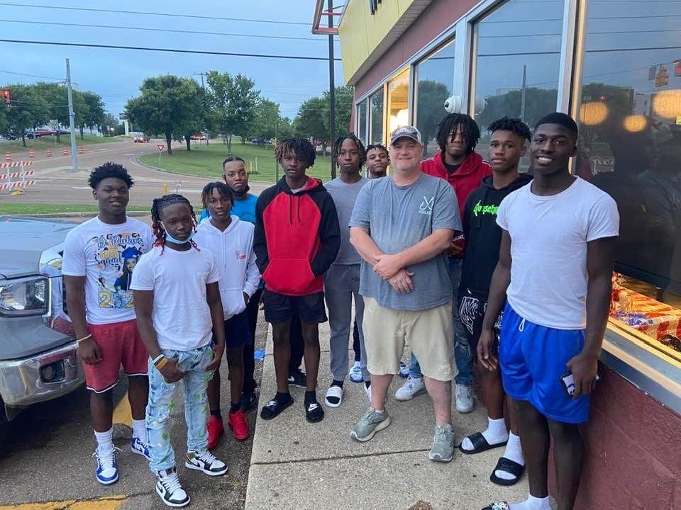 Shawn Kurtz with Jefferson Count basketball team