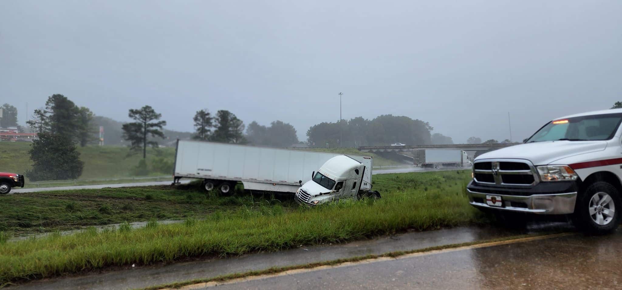 vicksburg traffic jackknifed 18-wheeler
