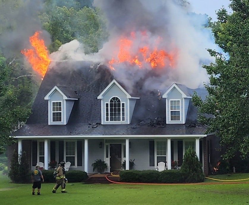 lightning strike fire redwood road fireboss