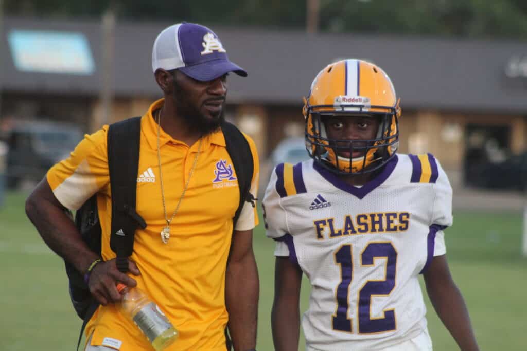 flashes football Prentiss and Watson