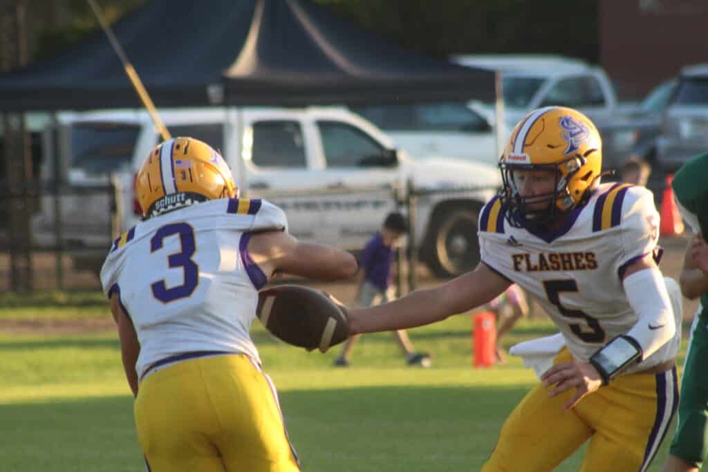 flashes football Smith and Lambiotte