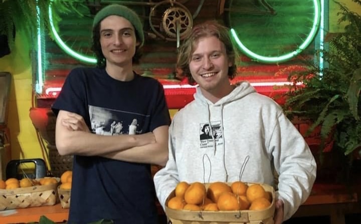 netflix stars at tomato place in vicksburg