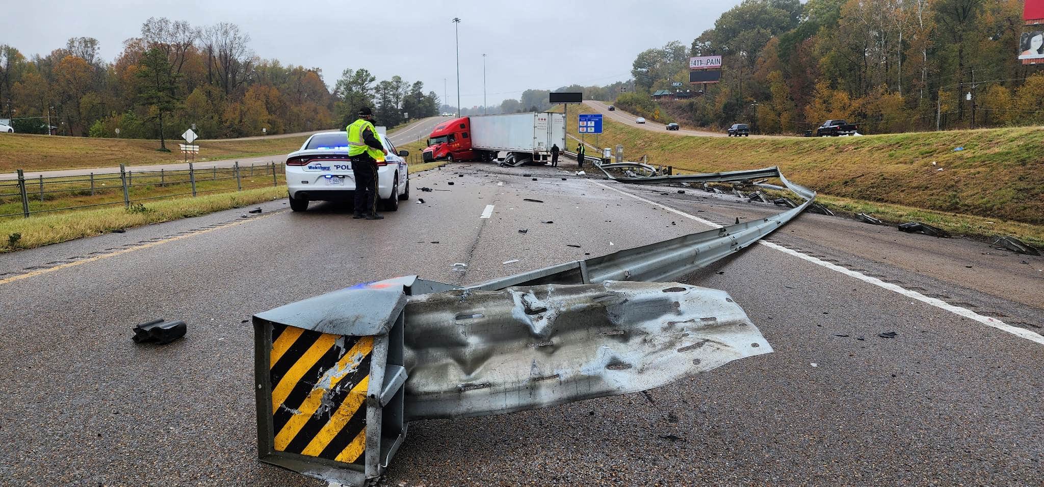 jackknifed truck i 20