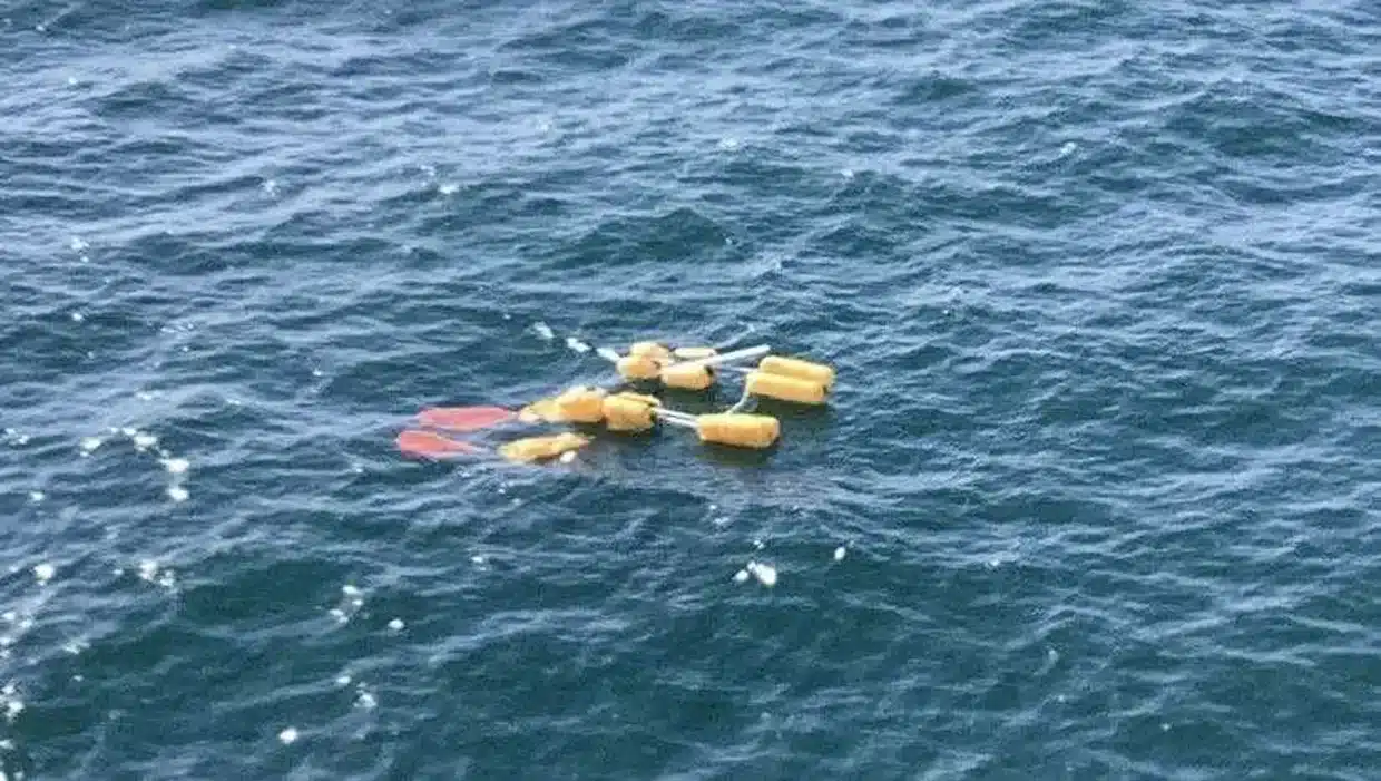 helicopter crash search suspended