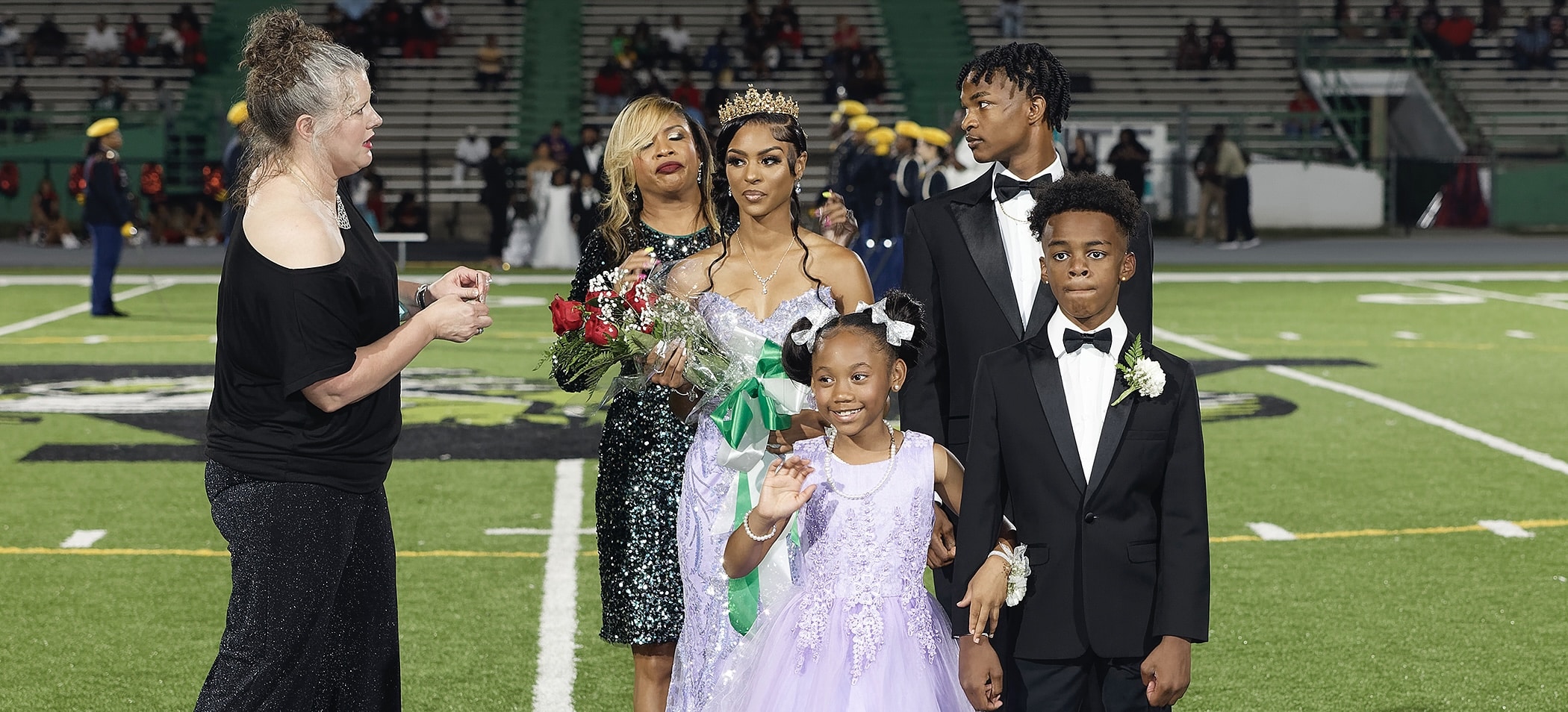 Assistant Principal Stacey Vaughn, Principal Dr. LaToya Allen, Jakayla Brooks, Den’keis Moore Jennifer Wilbur Clay and Tayden Brooks