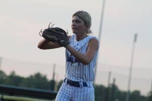 Sophie Masterson pitching