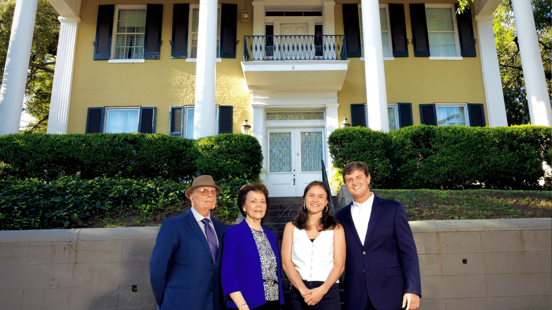 Anchuca Historic Mansion and Inn