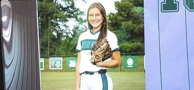 Lindy Elise Ward Softball picture