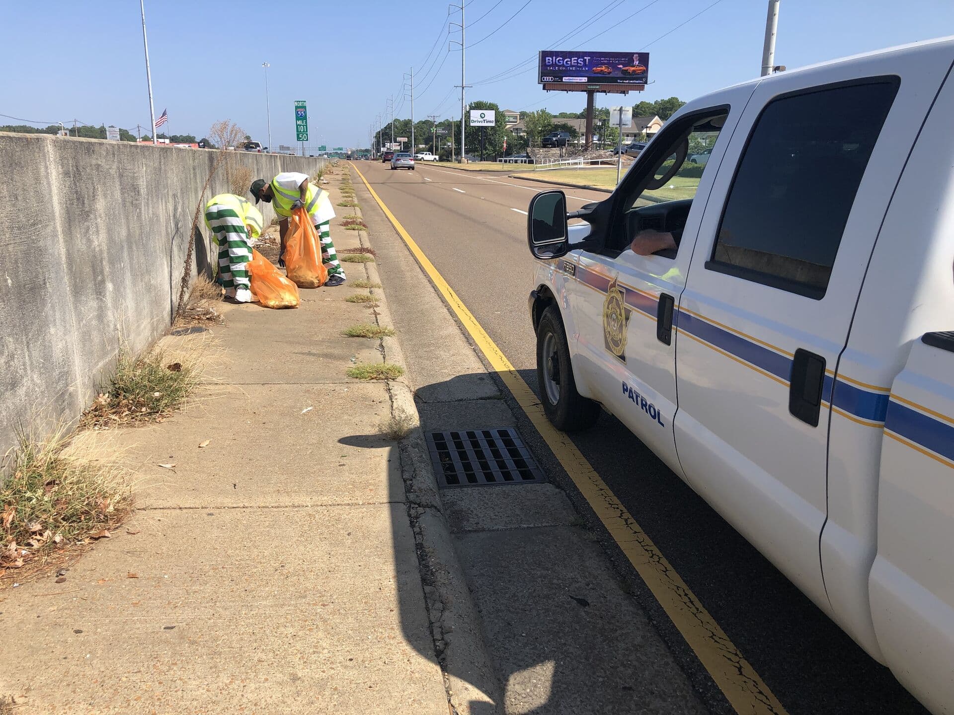 trash removal by inmates