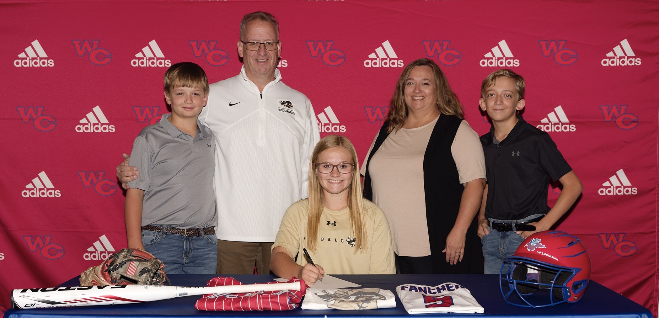 L-R Fin Reeves, Tim Reeves, Stephanie Reeves, Clayton Reeves and Sarah Cameron Fancher sitting