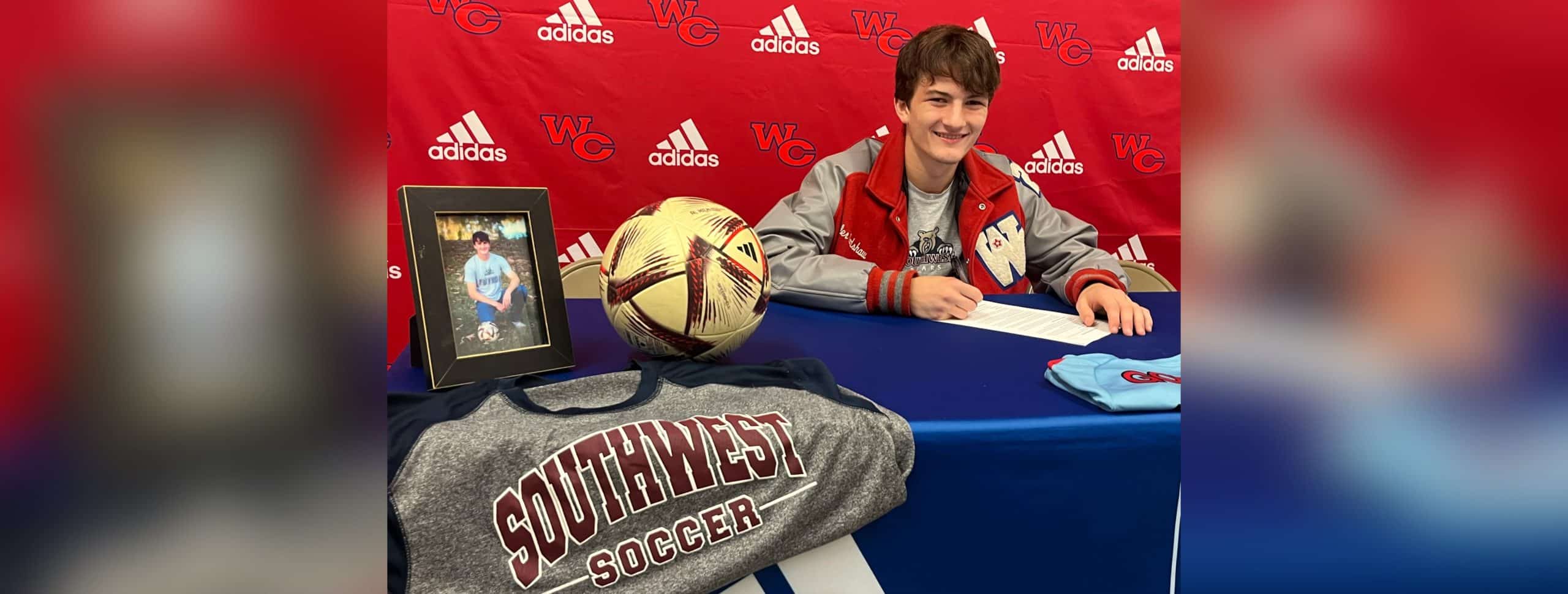Tyler Godshaw signing