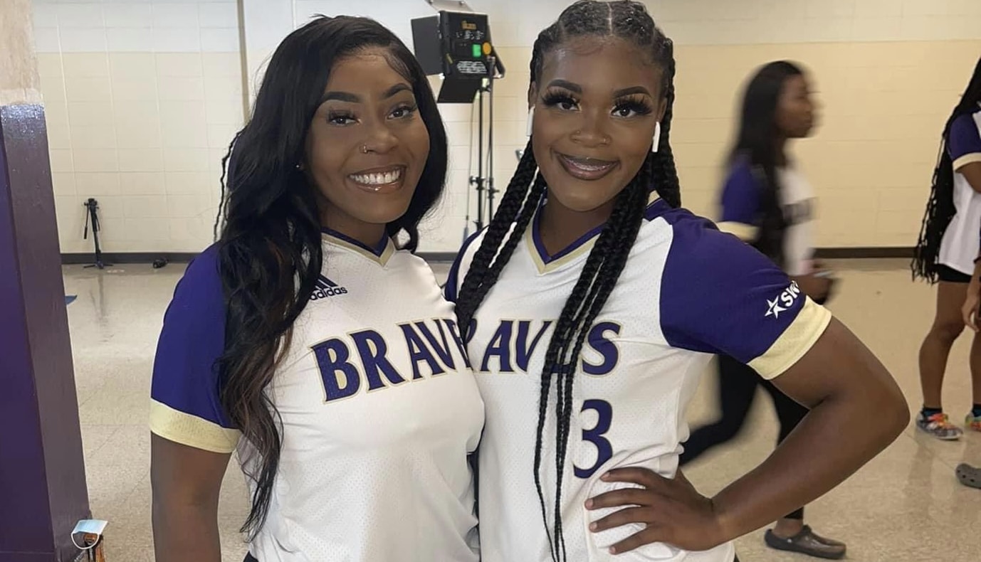 L-R Kelsey Lockridge and Kiri Parker