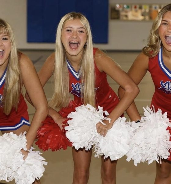 WC cheerleaders