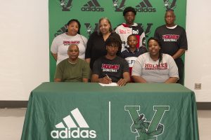 Kam Bailey signing day