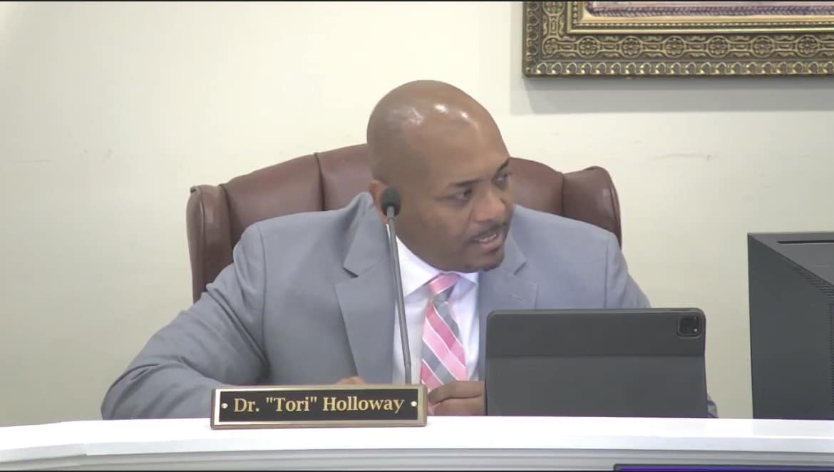 school board meeting — VWSD drops to a "C" rated district